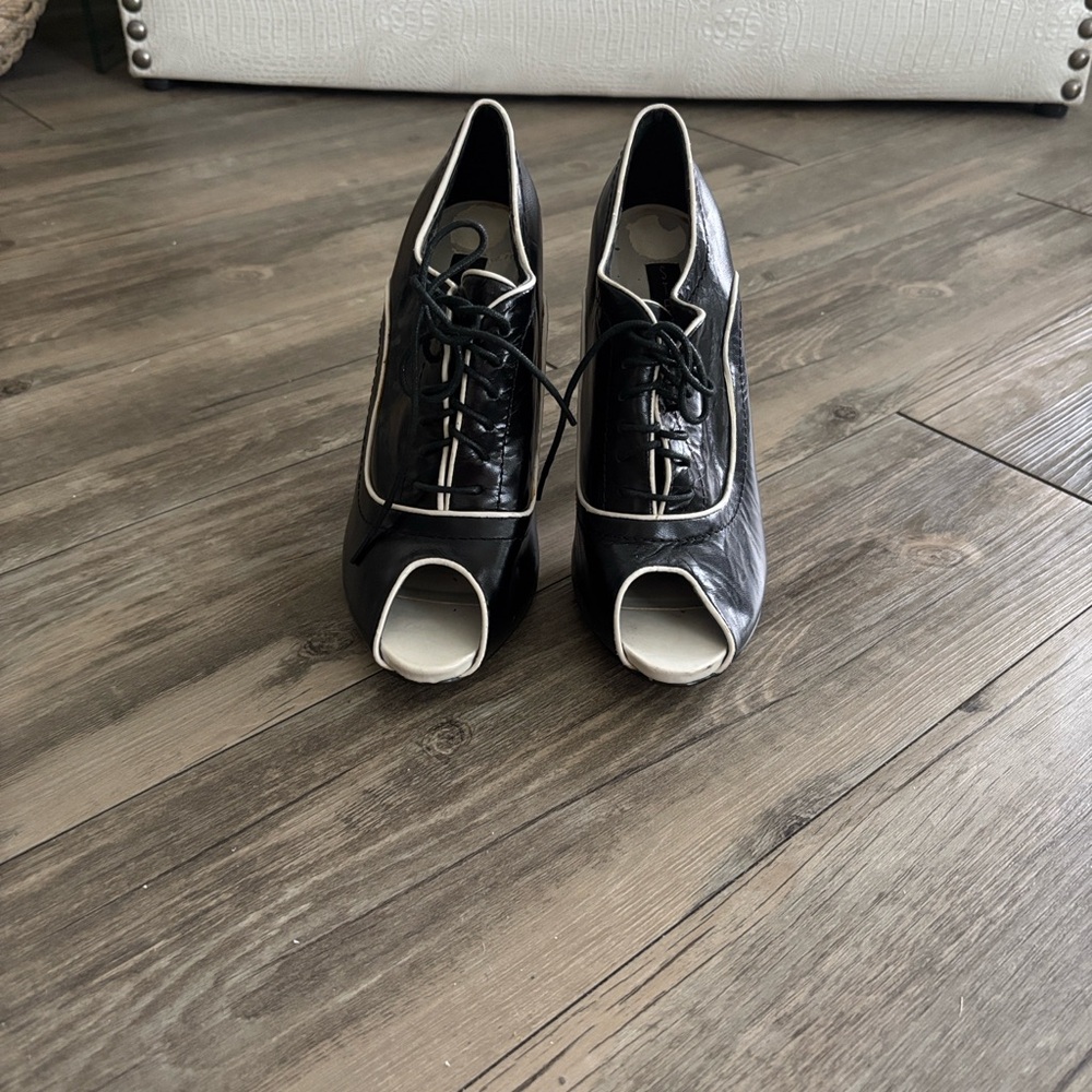 Steven By Steve Madden Black and White Peep Toe Heels, Size 7